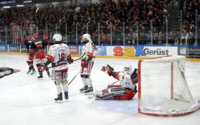 EV Landshut vs. Eispiraten Crimmitschau am 17.12.2023