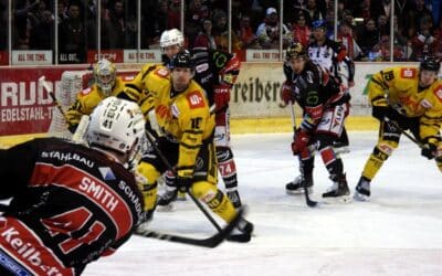 3. Spiel 1/4 Finale Play-Offs Eispiraten Crimmitschau vs. Krefeld Pinguine am 17.03.24