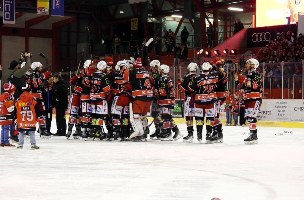 7. Spiel PO 1/4 Eispiraten Crimmitschau vs. Krefeld Pinguine am 26.03.24