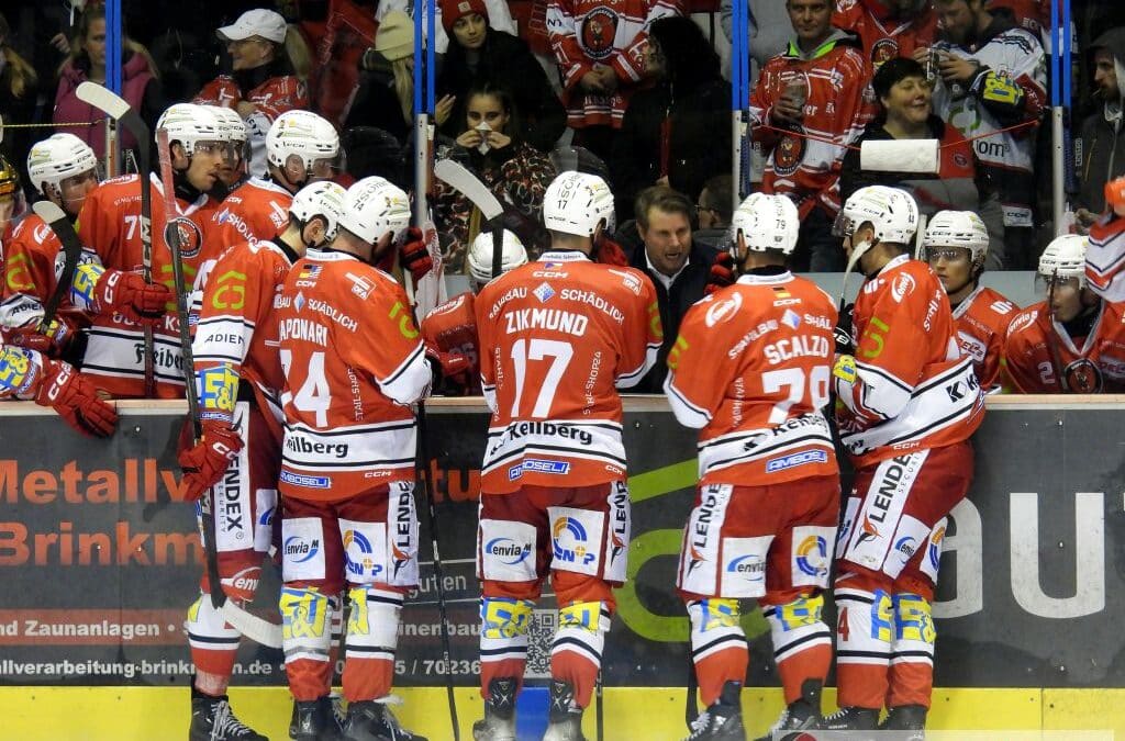 Eispiraten Crimmitschau vs. Dresdner Eislöwen am 04.10.24
