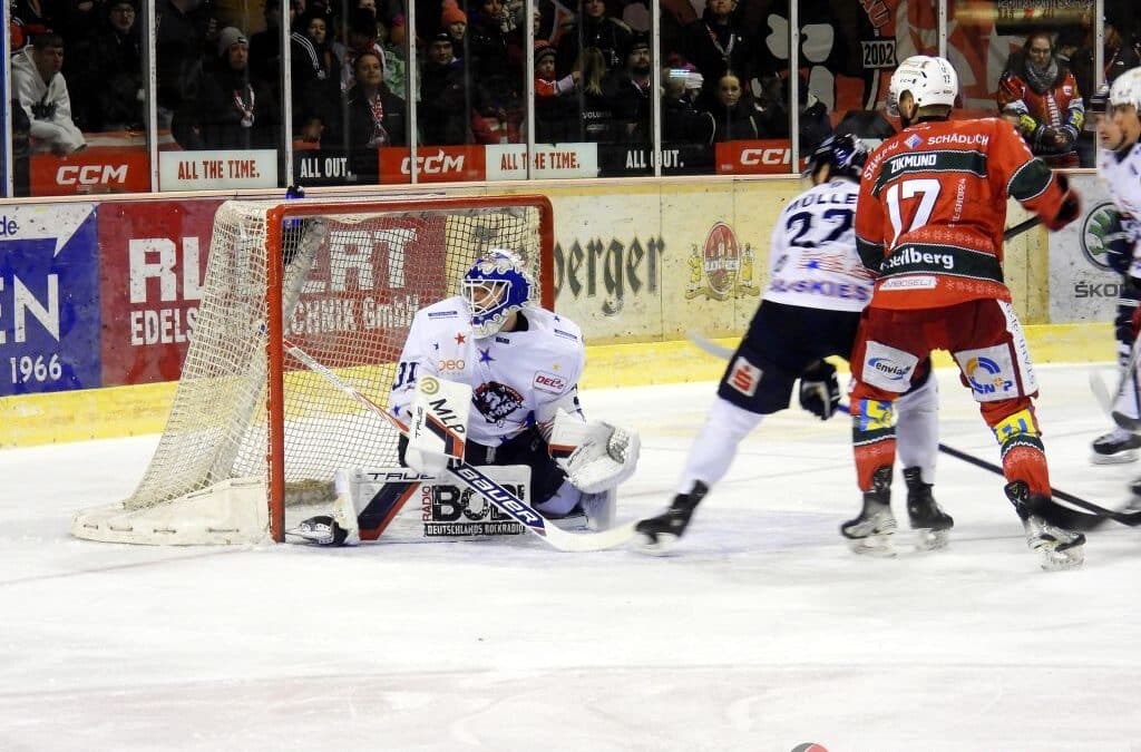 Eispiraten Crimmitschau vs. Kassel Huskies am 22.12.24