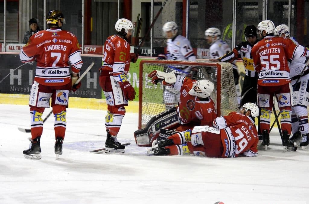 Eispiraten Crimmitschau vs. Towerstars Ravensburg am 15.12.24