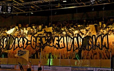 02.04.2026 DEL2 Halbfinale Sp.1 Krefeld Pinguine vs Eisbären Regensburg